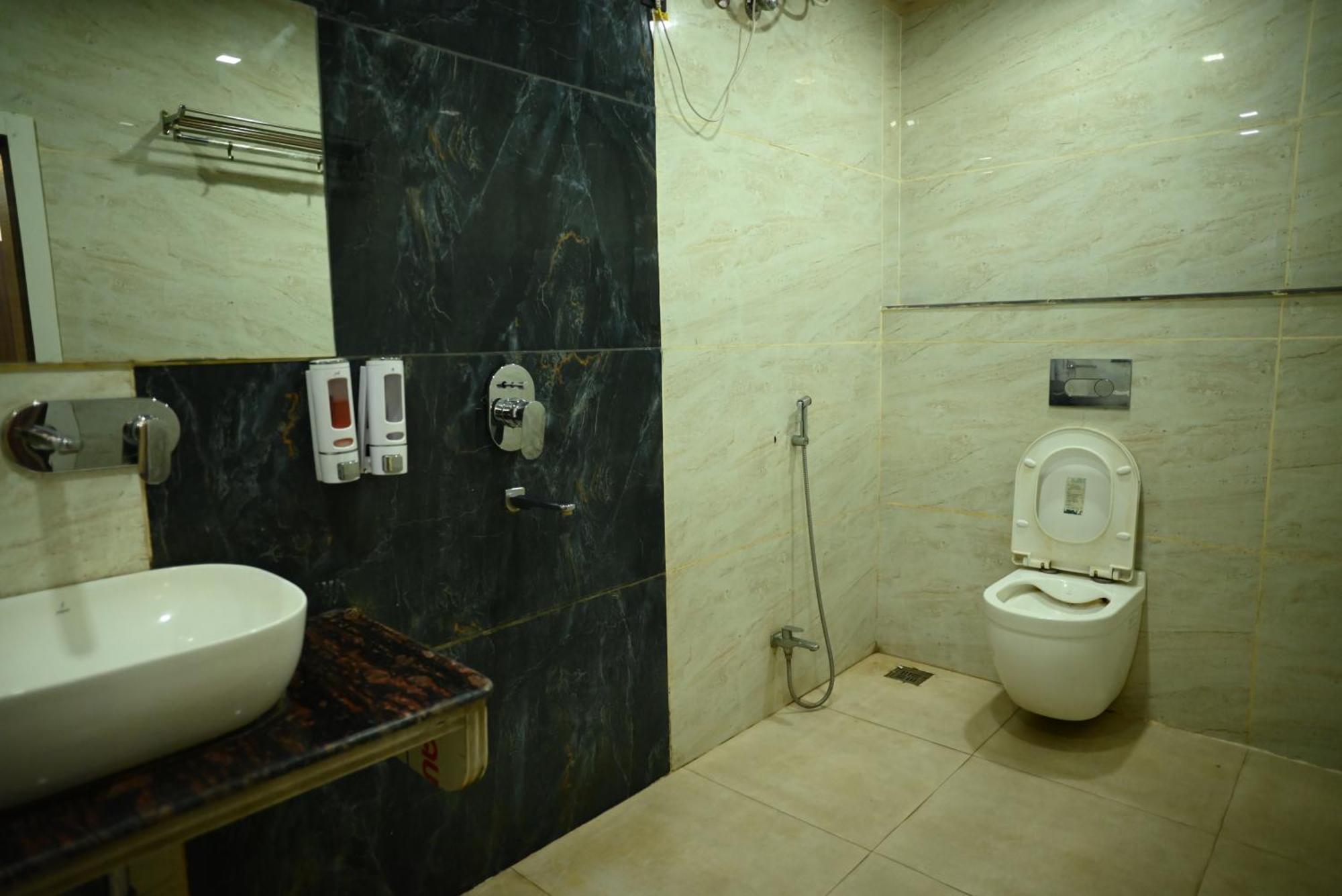 Kings Inn Hotel Ranchi Buitenkant foto